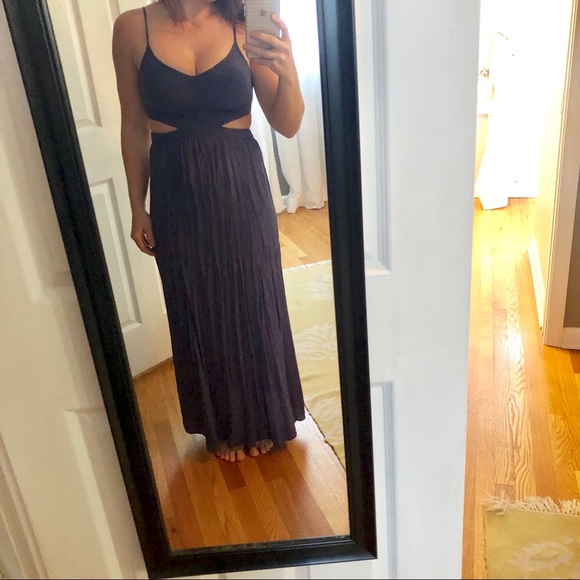 Cut Out Maxi Dress - Picture 1 of 8
